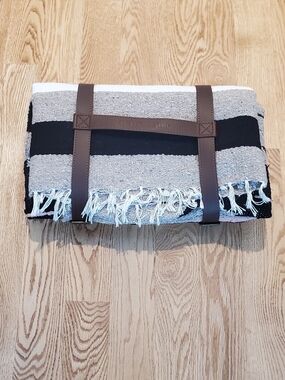 Tribe + True Blanket W/ Carrier